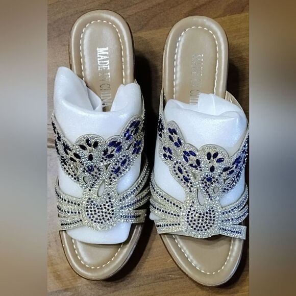 WEDGE SANDAL EMBELLISHED NEW  Navy/Rose Gold Rubber Sole SIZE 8 - Picture 1 of 5